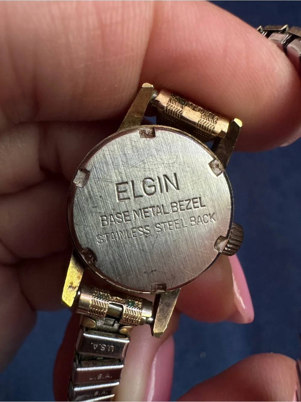 Vintage ELGIN expandable AUTOMATIC SWISS Made gold tone stainless steel‎ Watch